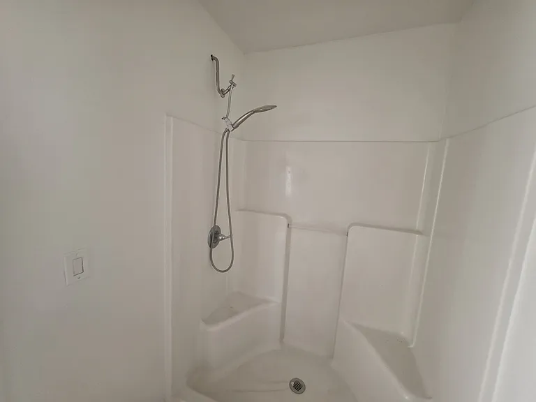 1038 Raymond Ave — Photo 8