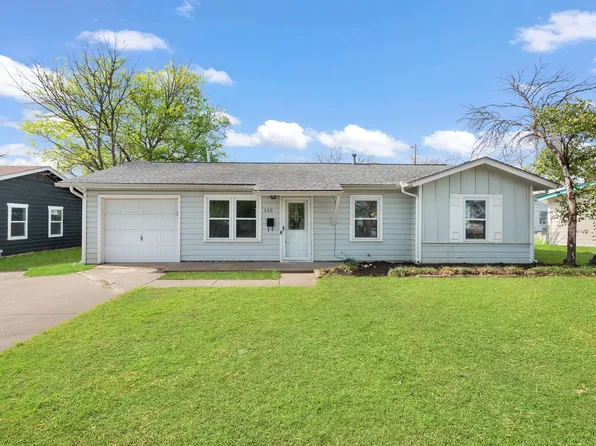 115 NE Taylor St, Burleson, TX 76028