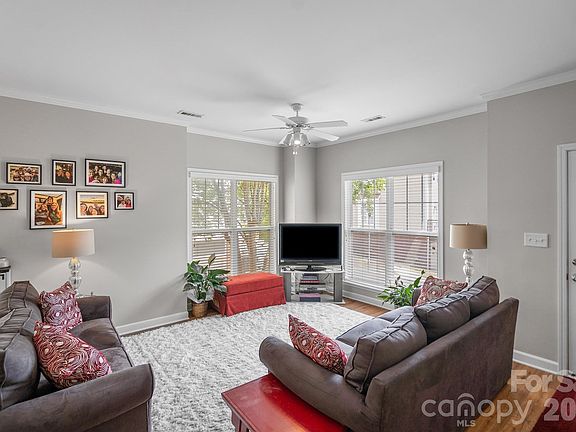 5th image of 500 Village Park Dr
