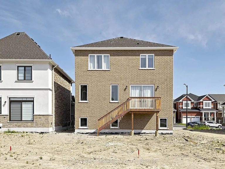 635 Newlove St — Photo 50