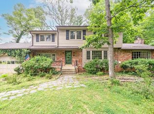 9124 Bois Ave, Vienna, VA 22182