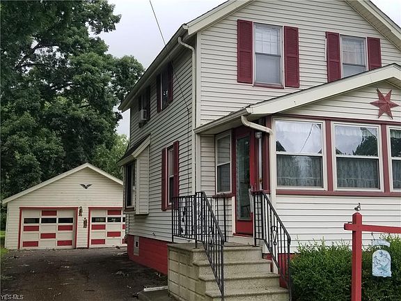 3rd image of 2243 Overland Ave NE