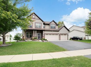 1820 Foothill Trl, Shakopee, MN 55379