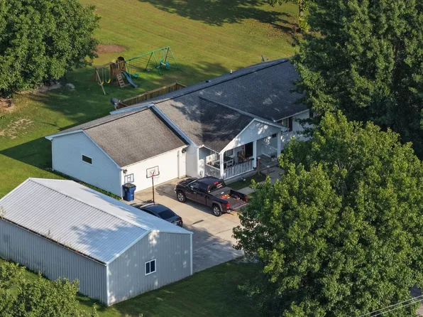 2218 S Thompsonville Rd, Thompsonville, IL 62890