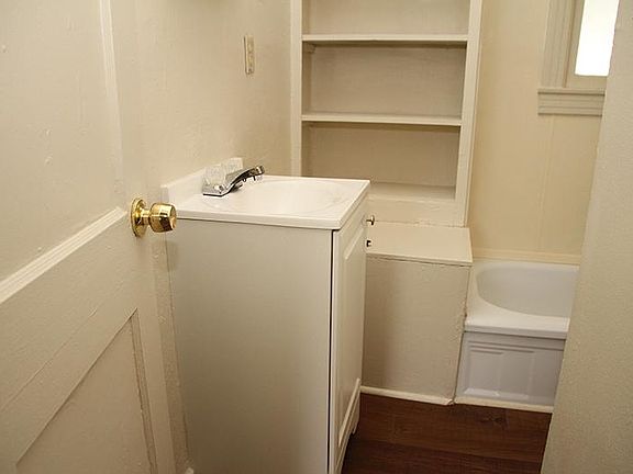 5th image of 300 Delmar Ct #14