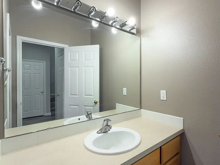 898 NE Hidden Valley Dr #1 — Photo 18