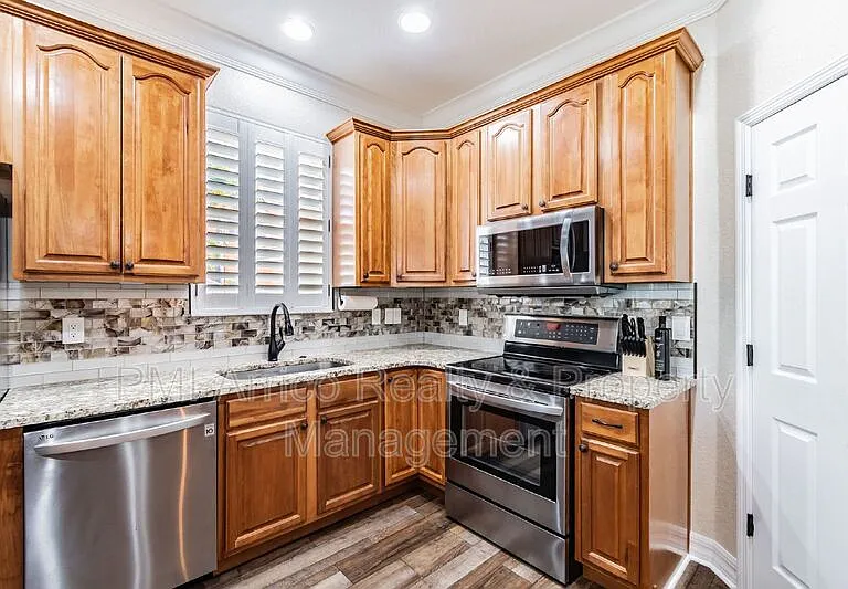 539 Treviso Dr — Photo 5