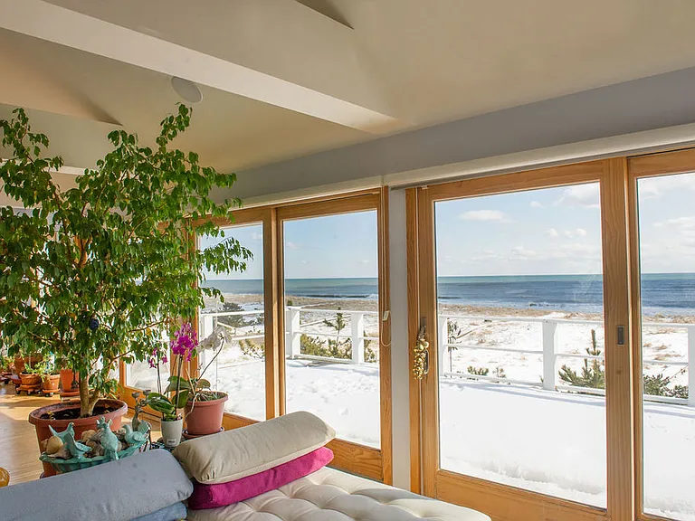 333 Dune Rd — Photo 12