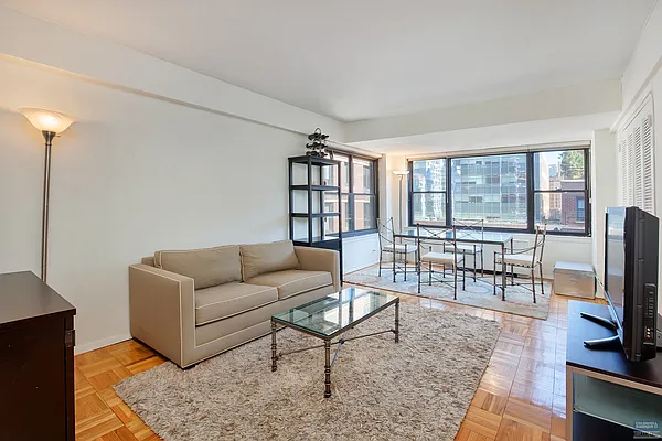 Sold by Bellmarc Realty | media 9