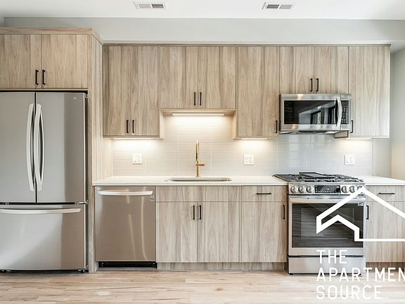 2nd image of 2534 N Campbell Ave #2
