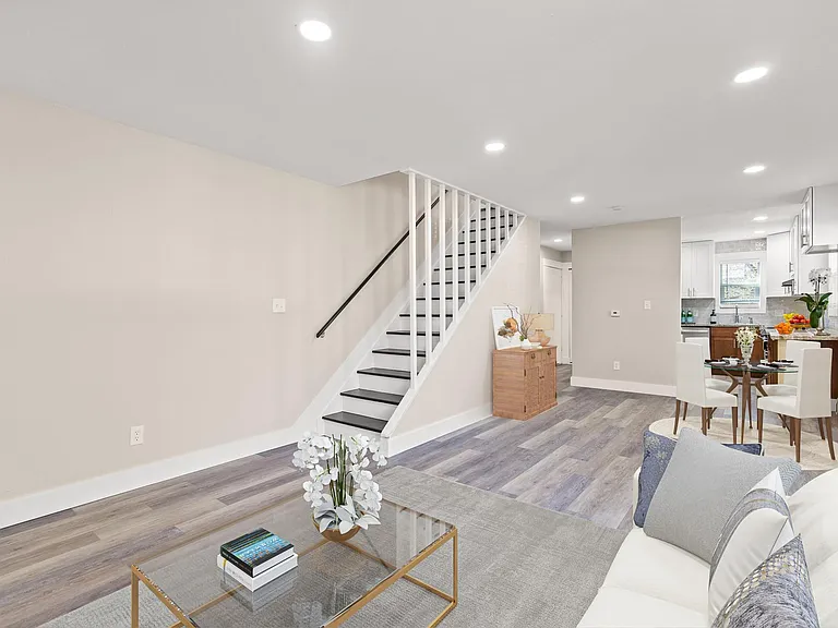 3562 Nottingham Ct #1 — Photo 3