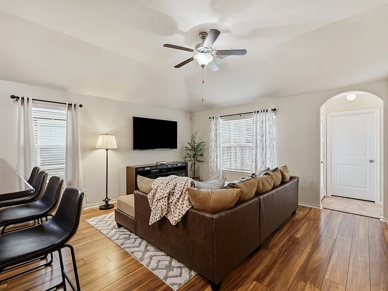1722 York Creek Dr — Photo 14
