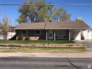 2nd image of 1615 E Pioneer Rd