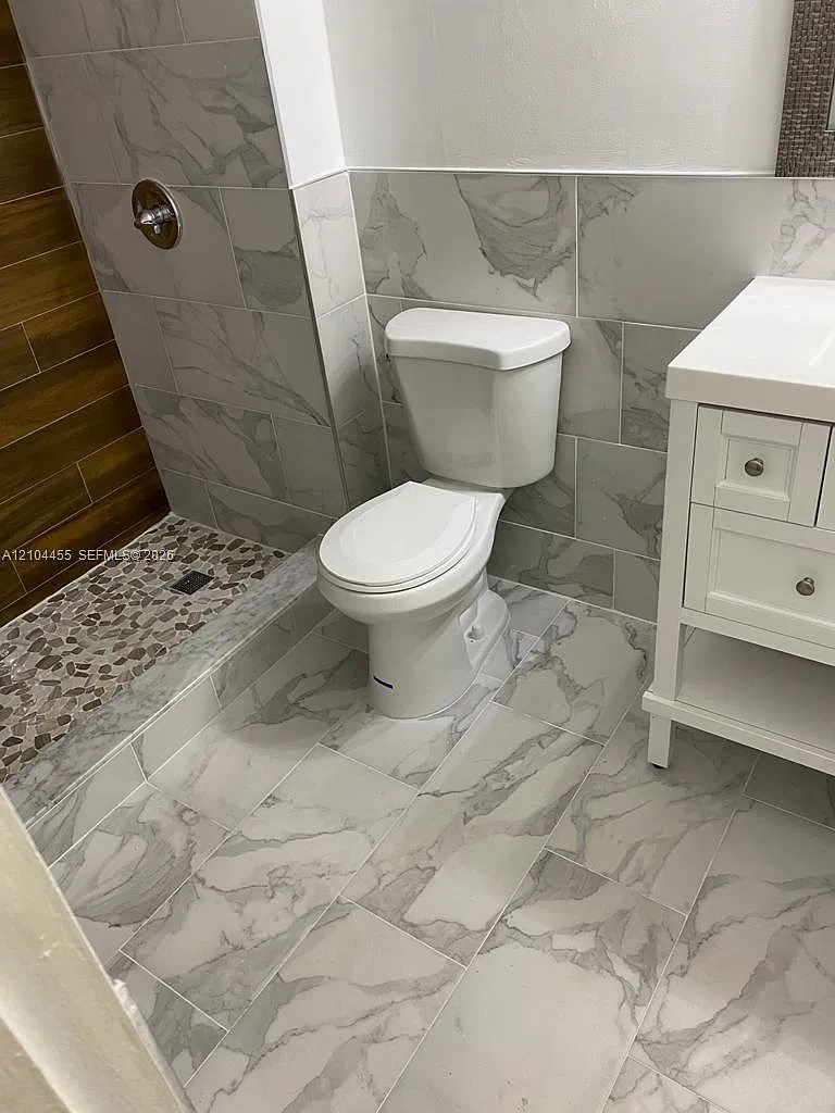 Doral Gardens Condo — Photo 1