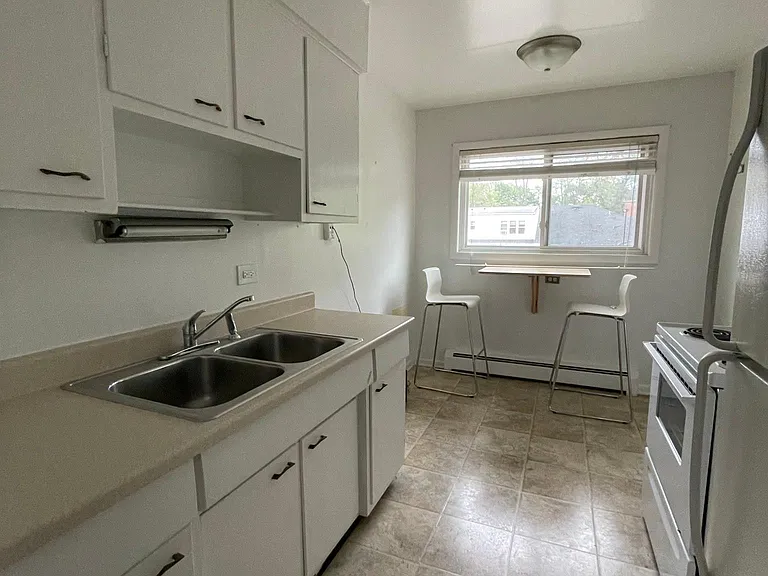 1116-22 Greenleaf Ave #1-G — Photo 19