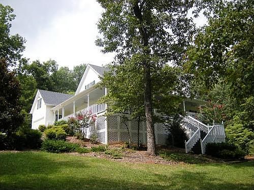 1st image of 610 High Shoals Dr