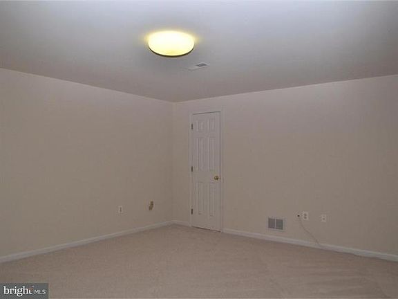 5th image of 43822 Michener Dr