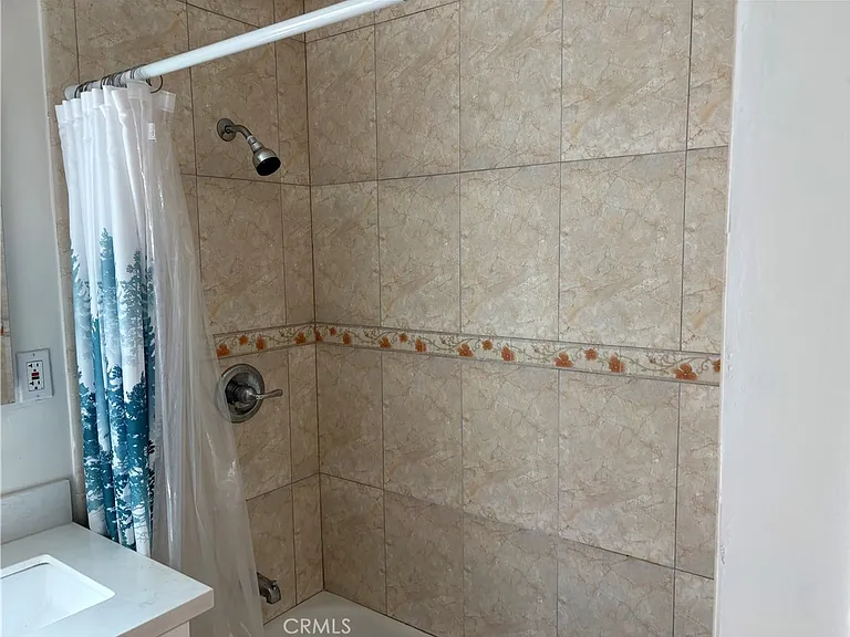 806 S Chapel Ave — Photo 18