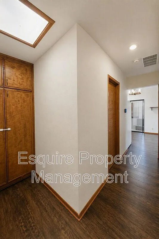 2 bed, 1.0 bath, 807 sqft, $2,895 — Photo 4