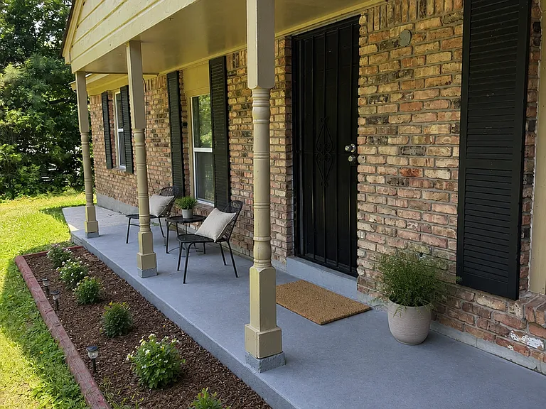 2601 Saint Elmo Ave — Photo 2