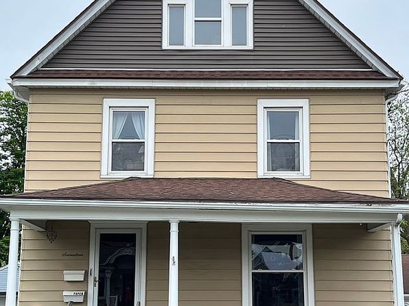 17 Salisbury Ave