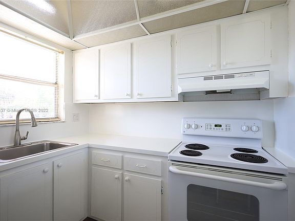 3rd image of 8951 Sunrise Lakes Blvd APT 208
