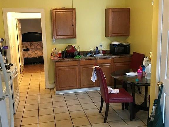 4th image of 2333 Saint Anthony St #35