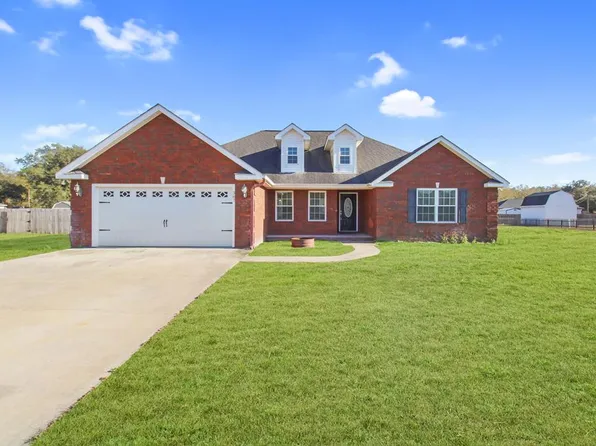 387 Winchester Way SE, Allenhurst, GA 31301