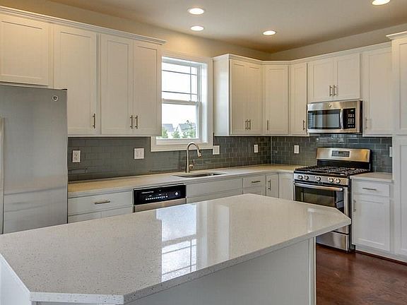 5th image of 23923 Pembroke Ln Lot 513