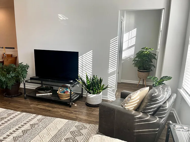 1114 Freeport Dr — Photo 11