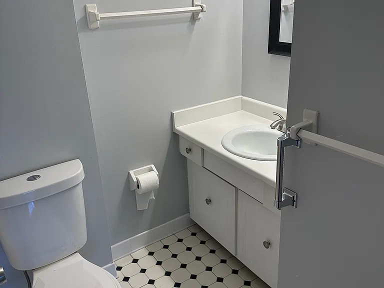 20-4 Great Wood Ct — Photo 11