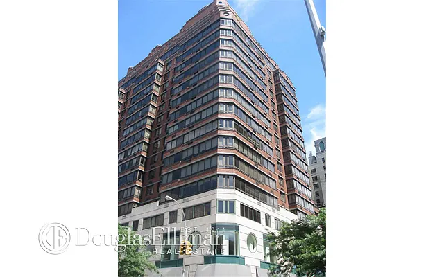 Sold by Douglas Elliman | media 23