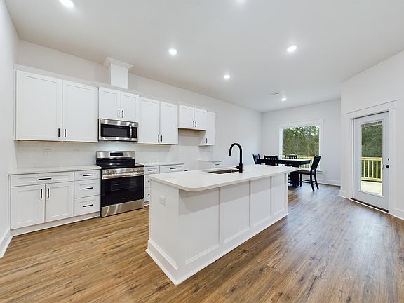 4th image of 313 Shoal River Dr