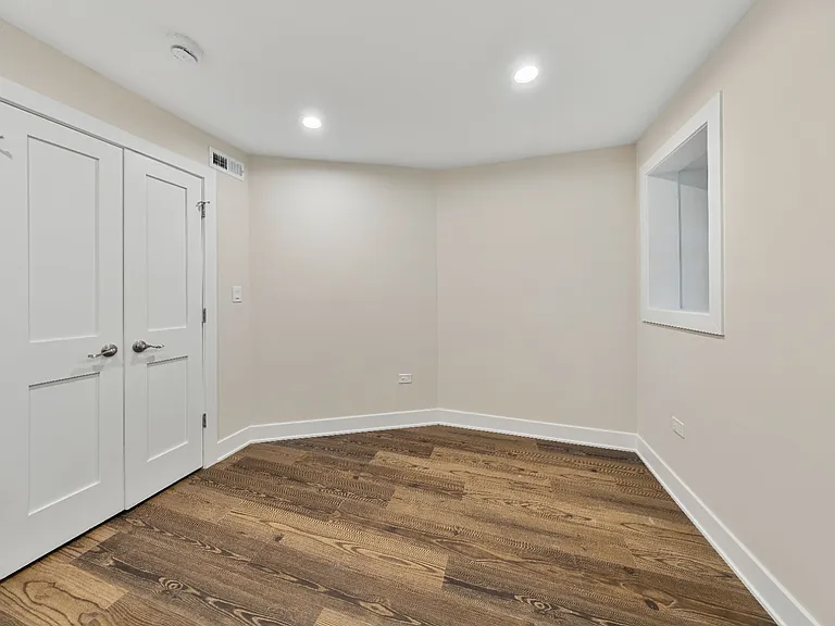 2257 N Sawyer Ave #G — Photo 12