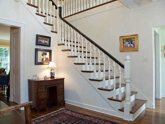 3rd image of 4200 Fairfax Ct
