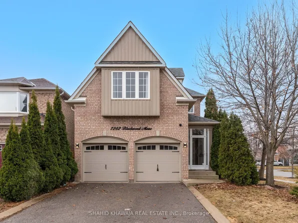 7282 Blackwood Mews, Mississauga, ON L5N 8G9