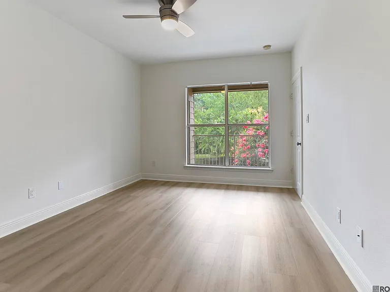 5165 Etta St #8-E — Photo 6
