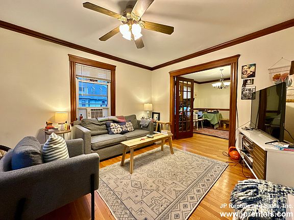 2nd image of 218 Arborway #2