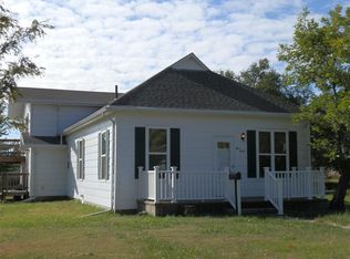 560 E Margaret Ave SE, Russell, KS 67665