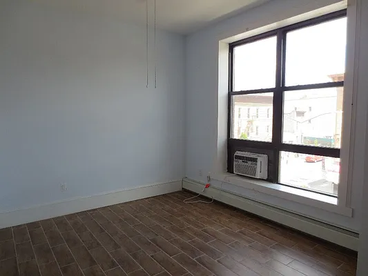 Rented by Parlor Real Estate Corp | media 11