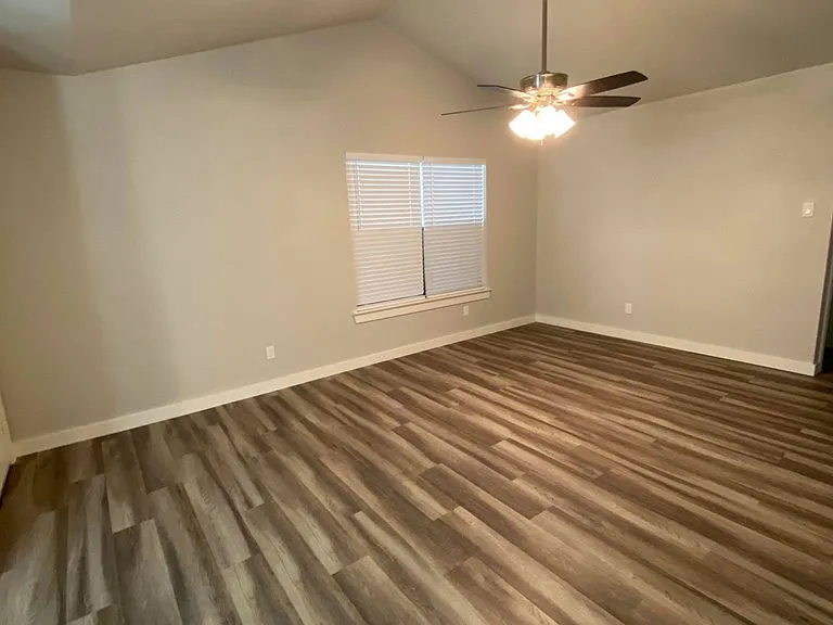 518A Wigwam Ln — Photo 2