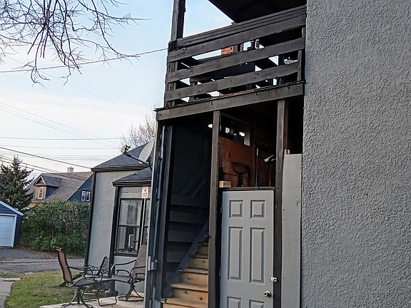 2nd image of 716 Madison St NE Unit 2