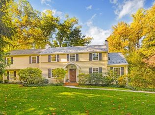 55 Countryside Dr, Summit, NJ 07901
