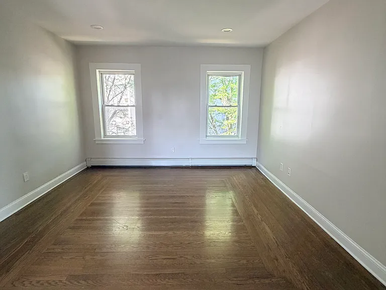 88 Bristol St #5 — Photo 4