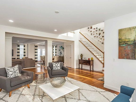 3rd image of 1448 Horseshoe Dr