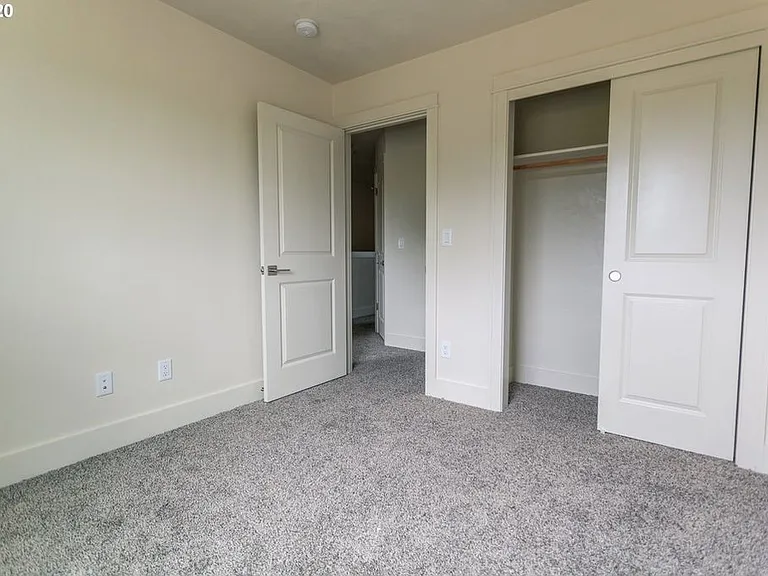 2614 Ross Ln — Photo 13