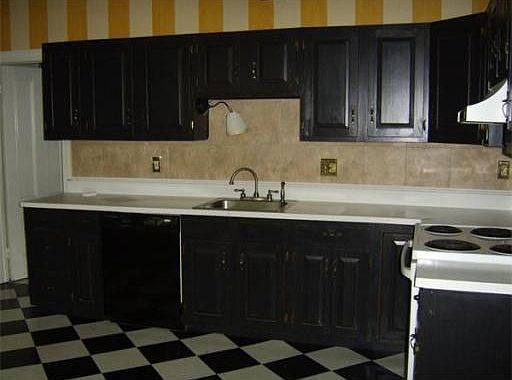 2nd image of 23 11th St APT 2