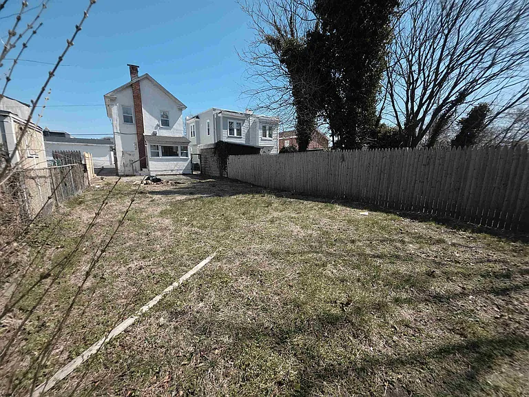 346 N Delaware Ave — Photo 46