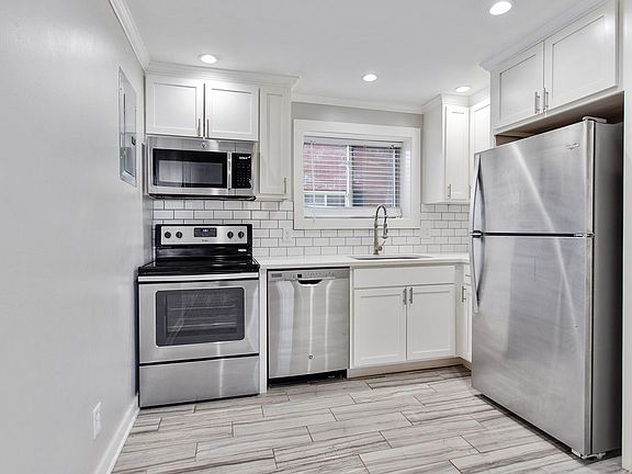 5th image of 4303 Pearl St #2807-1