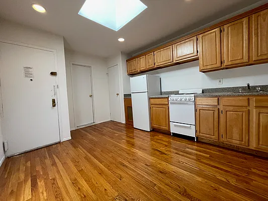 Rented by Best Apartments North Inc | media 27